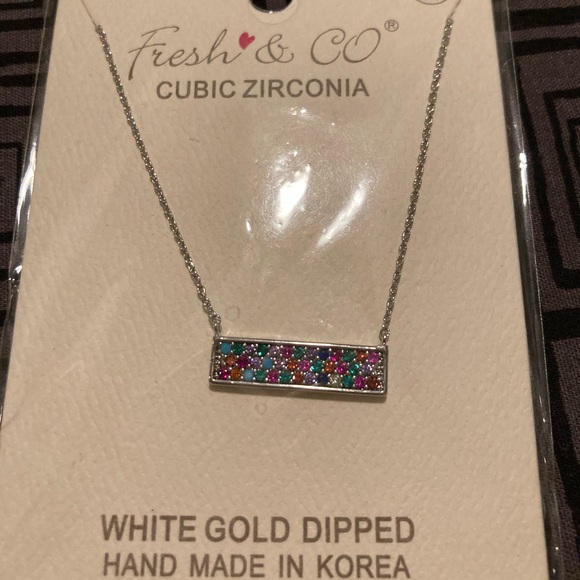 Jewelry - Multi stone bar necklace